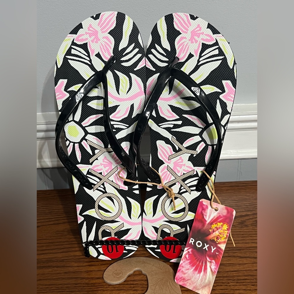 Roxy Floral Flip Flops, Size 10 NWT